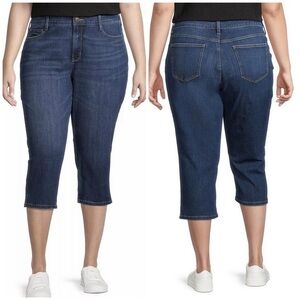 NWOT! St Johns Bay Plus Women’s Blue Denim Capris